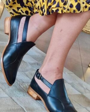 SAPATO PRETO COURO BICO FINO