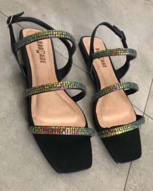 SANDÁLIA RASTEIRA PRETA COM PEDRAS