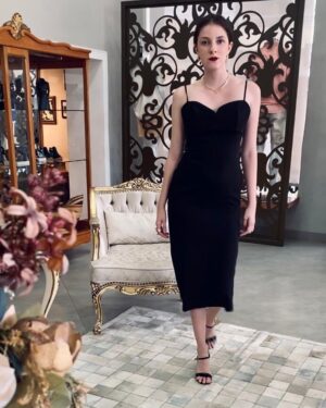 VESTIDO SLIM COM FENDA PRETO