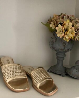 SANDÁLIA FLAT CHIARA OURO LIGHT