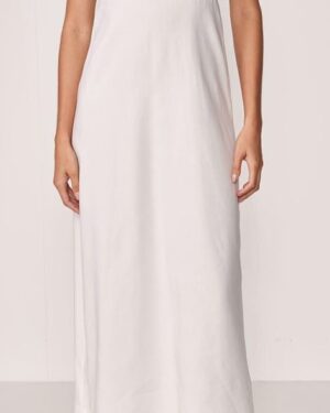 VESTIDO LINHO SLIM EVASE OFF SHELL