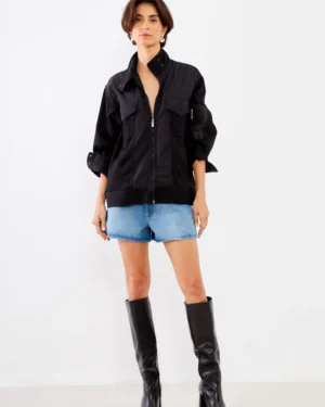 SHORT JEANS DETALHE  ENTREMEIO