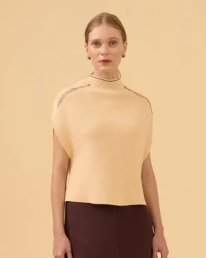 BLUSA COM GOLA DETALHE A BEGE CHAMPAGNE