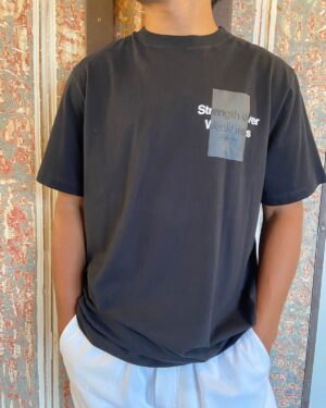 CAMISETA OVERSIZED PRETA MELTY