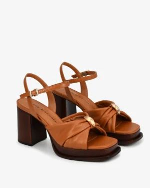 SANDALIA COURO NAPPA AMENDOA