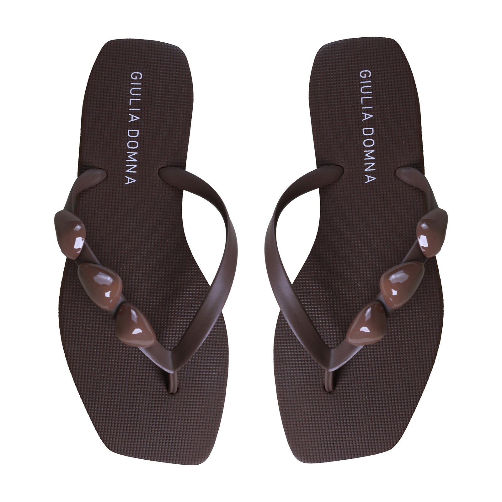 CHINELO MARROM COM ENFEITES BICO CAFE